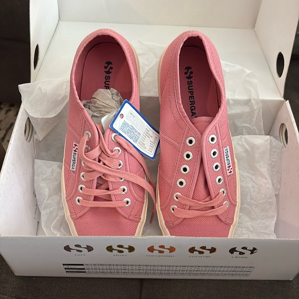 NWT Superga Women’s Cotu Classic Sneakers size 8.5 Rose Pink